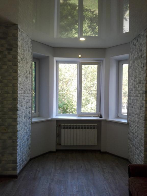 Apartment On Kryvorizhstal Street 35-24 Krivói Rog Exterior foto